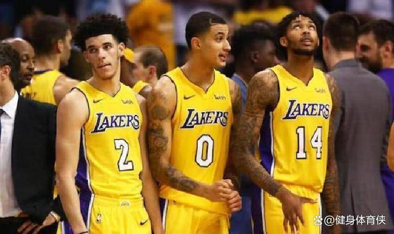 关于洛杉矶湖人训练开放日，今夜官宣签约引欢呼，CBA常规赛在即，球探报告显示潜力的信息-竞技宝体育网站